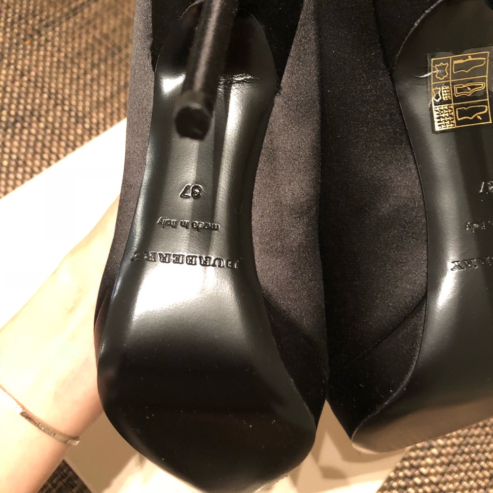 Burberry heels - Picture 3 of 5